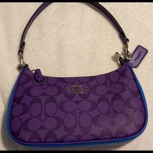 Teri Shoulder Bag In Blocked Signature Canvas